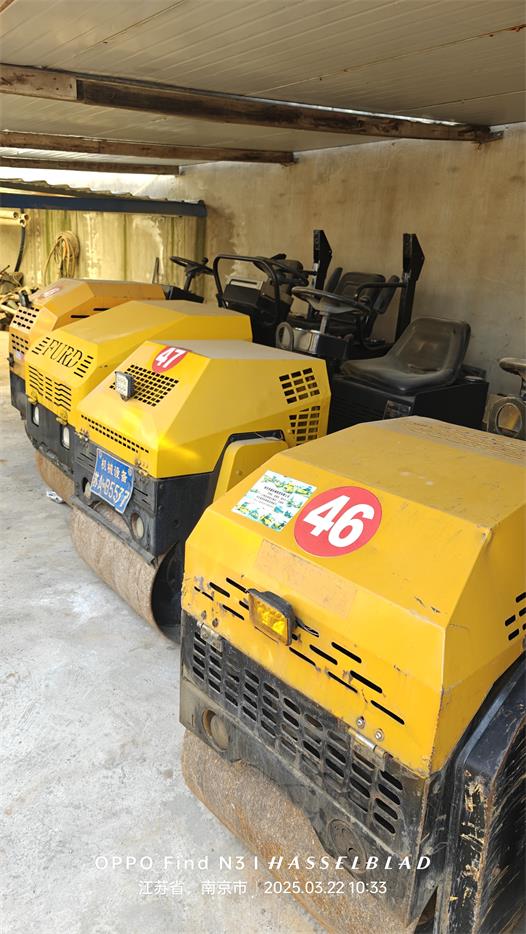 大型壓路機出租 